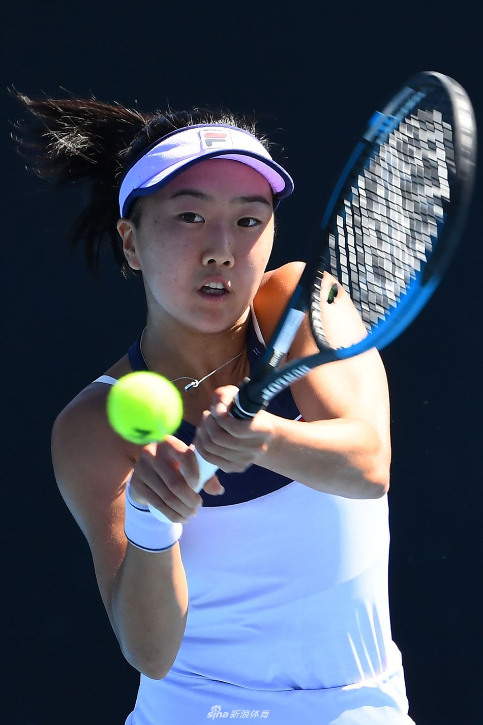 比赛中摘得 比赛中摘得