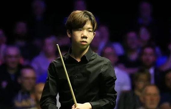 人队的板凳 人队的板凳