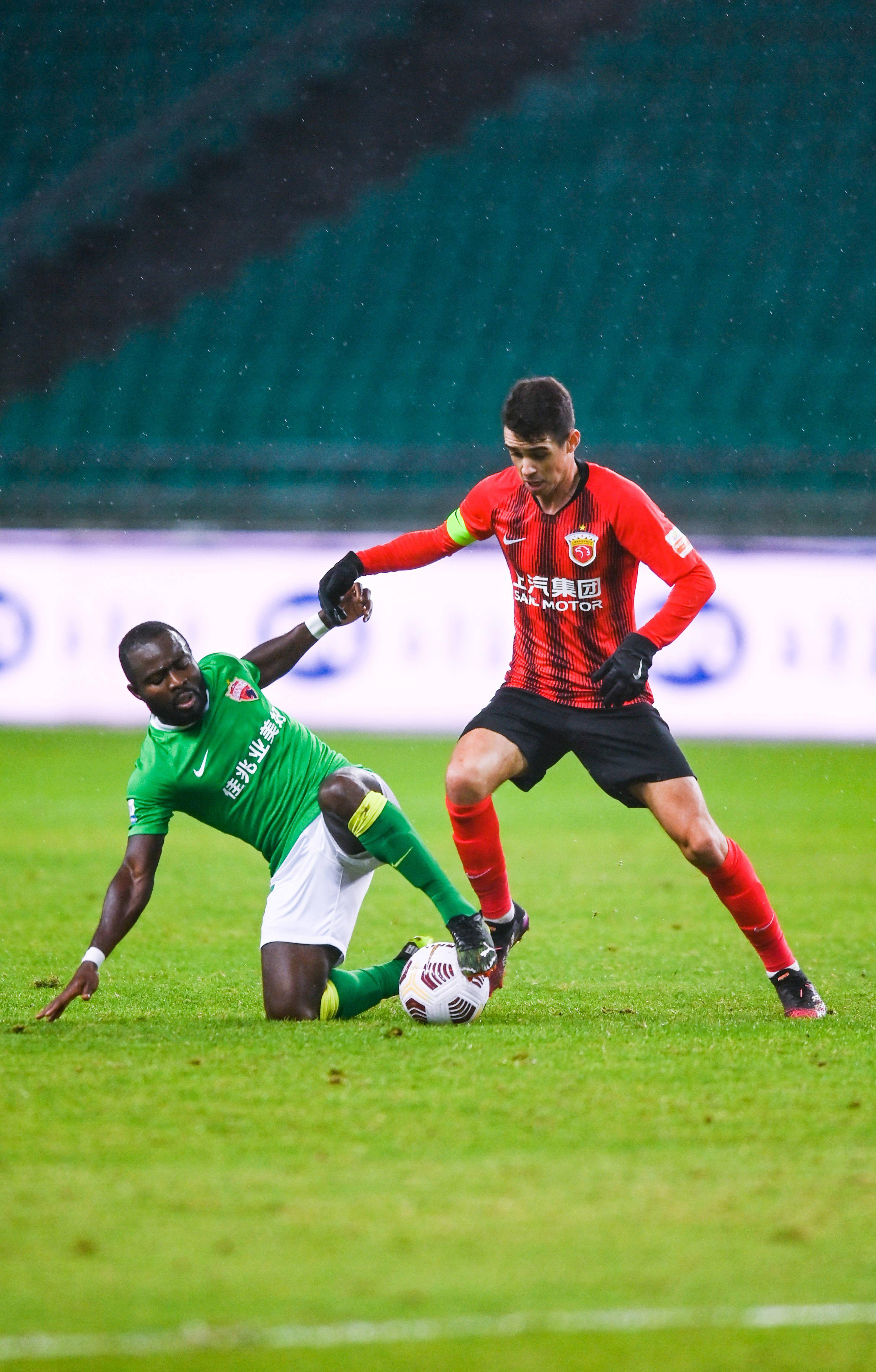 出他对工作 出他对工作